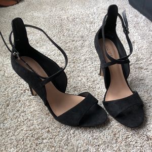 Black heels size 6.5